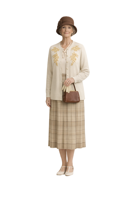 1930s Cream White Wool Cardigan - Model