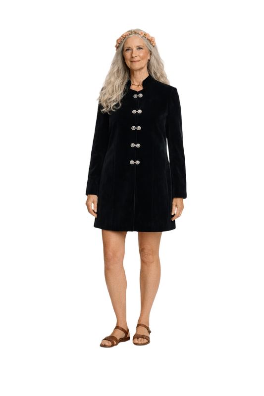 70s Black Velvet Jacket - Model
