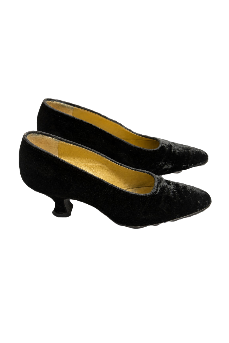 1970s Black Velvet Shoes - Front View